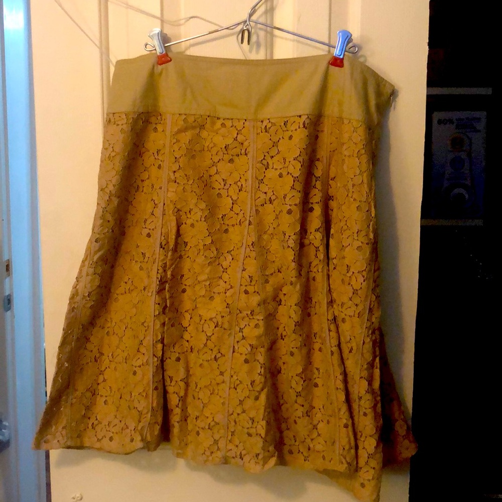 Cute Beige Floral Lace Skirt